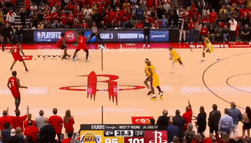 华体会登录入口-我X!绝杀!差点!今天老詹可太牛了!4-0了吧,4-0了|火箭|湖人|詹姆斯|勒布朗·詹姆斯|季后赛_新浪体育_新浪新闻